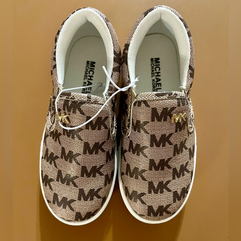 Michael Kors Kid Size 10